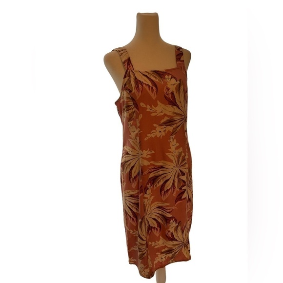 Islander Dresses & Skirts - Islander straight line dress. Size 8